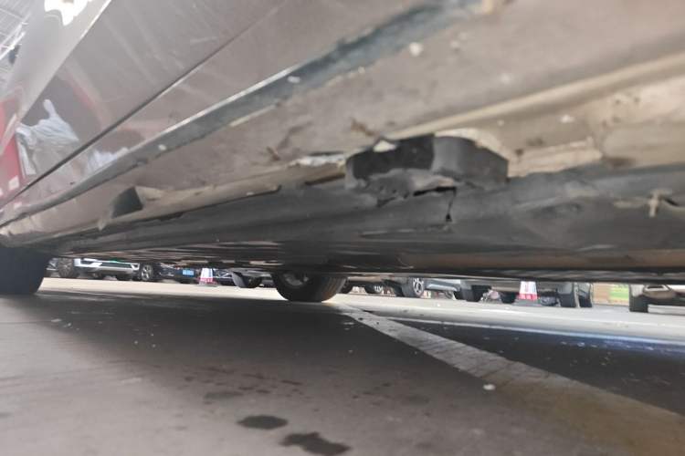 Used Mercedes-Benz C-Class 2015 C 200 L Sport Edition Chassis Front Right