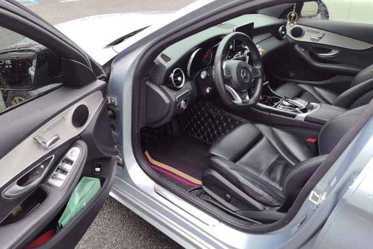 Used Mercedes-Benz C-Class 2015 C 200 Sport Edition 4MATIC Driver Seat