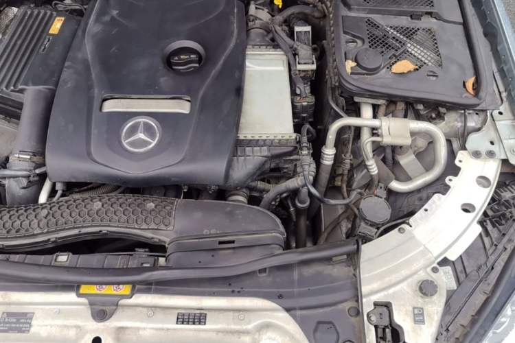 Used Mercedes-Benz C-Class 2015 C 200 Sport Edition 4MATIC Engine Bay Left