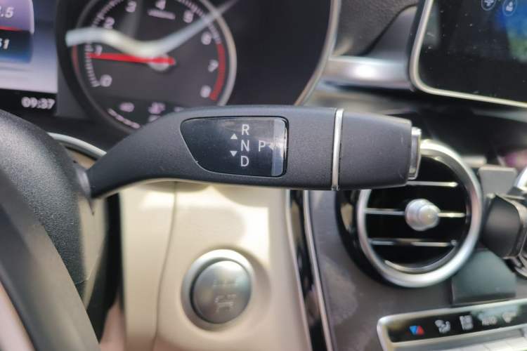 Used Mercedes-Benz C-Class 2015 C 200 L Sport Edition Gear Lever