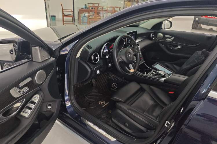 Used Mercedes-Benz C-Class 2015 C 200 L 4MATIC Sport Edition Driver Seat