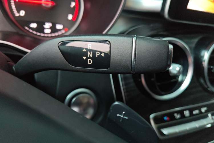 Used Mercedes-Benz C-Class 2015 C 200 L Sport Edition Gear Lever
