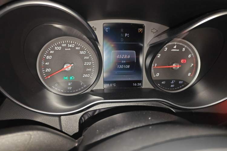 Used Mercedes-Benz C-Class 2015 Revised C 200 L Sport Edition Instrument Cluster