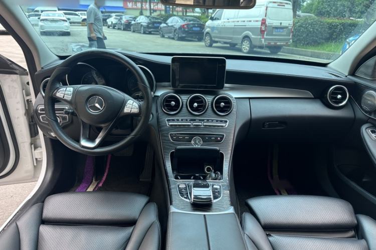 Used Mercedes-Benz C-Class 2015 C 200 L Sport Edition Interior 1