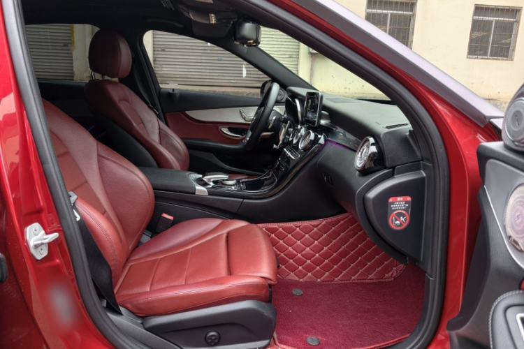 Used Mercedes-Benz C-Class 2015 C 200 Sport Edition Interior 6