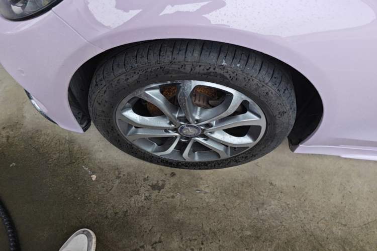 Used Mercedes-Benz C-Class 2015 C 200 L Sport Edition Left Front Wheel Hub