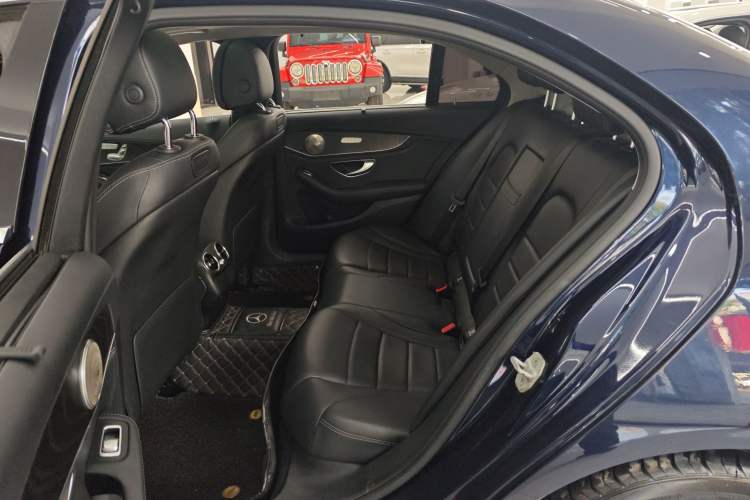 Used Mercedes-Benz C-Class 2015 C 200 L 4MATIC Sport Edition Left Rear Seat