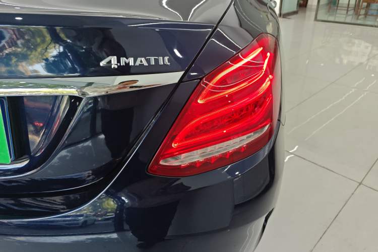 Used Mercedes-Benz C-Class 2015 C 200 L 4MATIC Sport Edition Right Rear Taillight