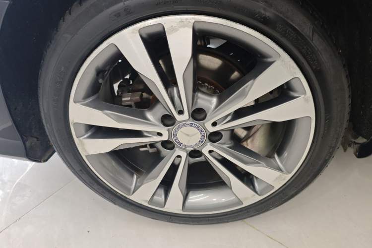 Used Mercedes-Benz C-Class 2015 C 200 L 4MATIC Sport Edition Right Rear Wheel Hub