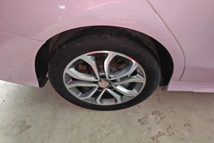 Used Mercedes-Benz C-Class 2015 C 200 L Sport Edition Right Rear Wheel Hub