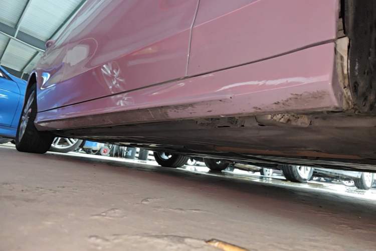 Used Mercedes-Benz C-Class 2015 C 200 L Sport Edition Right Side Sill
