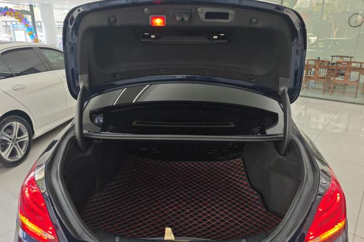Used Mercedes-Benz C-Class 2015 C 200 L 4MATIC Sport Edition Trunk