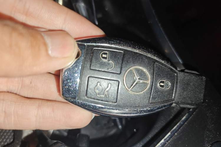 Used Mercedes-Benz C-Class 2015 Revised C 200 L Sport Edition Vehicle Key