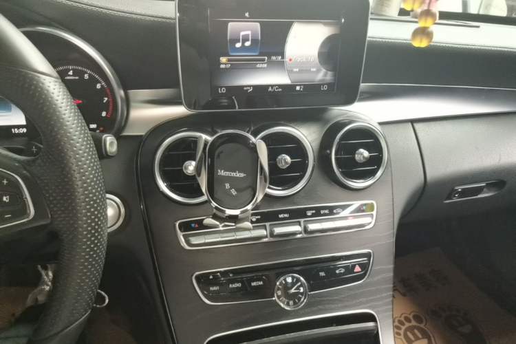 Used Mercedes-Benz C-Class 2015 C 180 L Sport Edition Audio And AC Panel