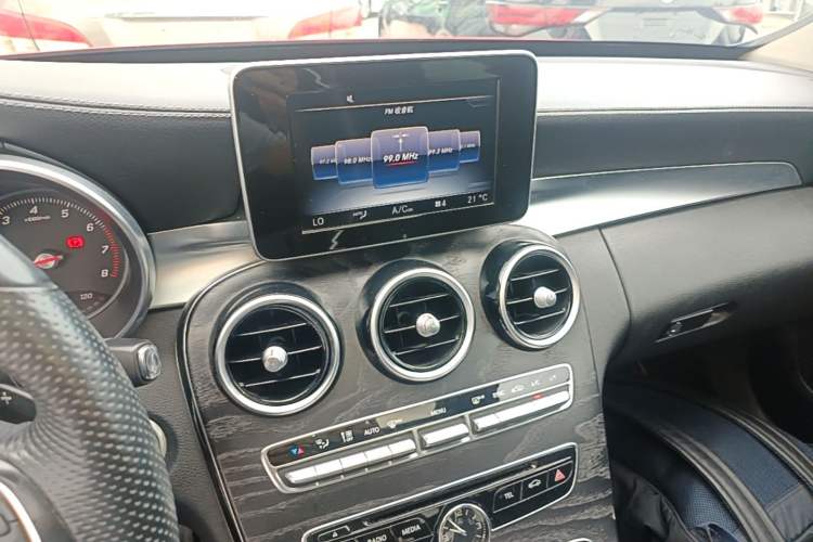 Used Mercedes-Benz C-Class 2015 Restyled C 180 L Sport Edition Audio And AC Panel