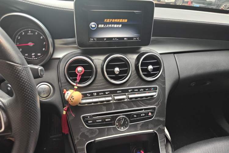 Used Mercedes-Benz C-Class 2015 C 200 L Sport Edition Audio And AC Panel