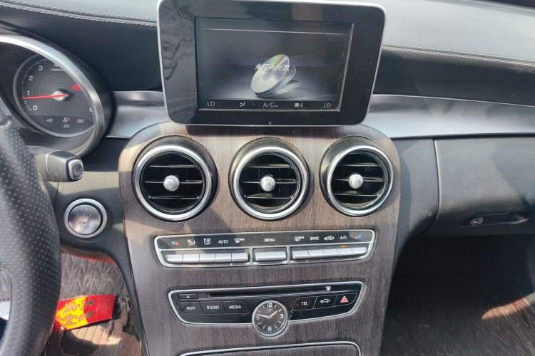 Used Mercedes-Benz C-Class 2015 Restyled C 180 L Sport Edition Audio And AC Panel