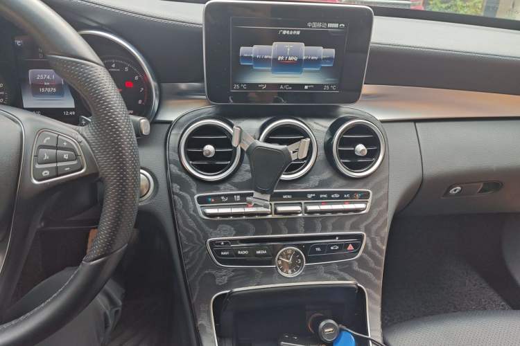 Used Mercedes-Benz C-Class 2015 Revised C 200 L Sport Edition Audio And AC Panel