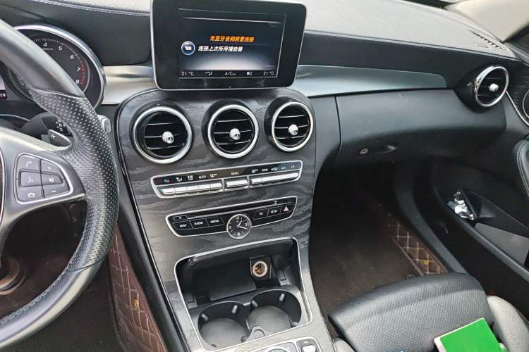 Used Mercedes-Benz C-Class 2015 C 200 L Sport Edition Audio And AC Panel