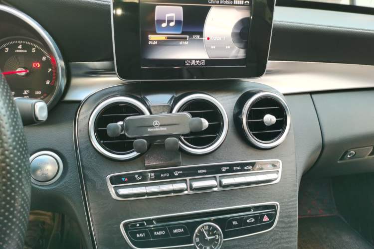 Used Mercedes-Benz C-Class 2015 Restyled C 180 L Sport Edition Audio And AC Panel