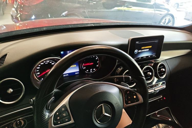 Used Mercedes-Benz C-Class 2015 C 200 Sport Edition 4MATIC Center Console