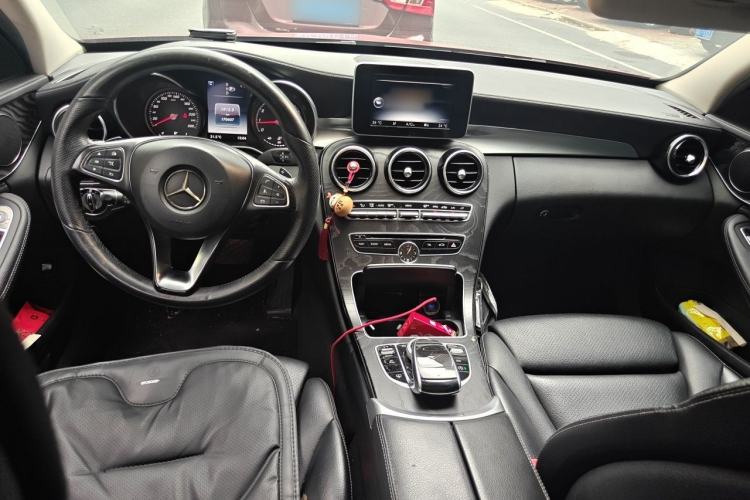 Used Mercedes-Benz C-Class 2015 C 200 L Sport Edition Center Console