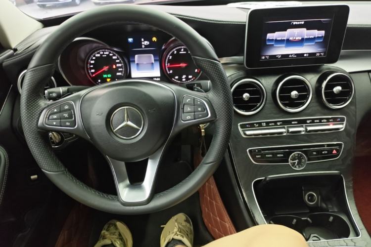 Used Mercedes-Benz C-Class 2015 C 200 L Sport Edition Center Console