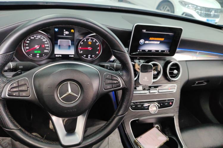 Used Mercedes-Benz C-Class 2015 C 200 L Sport Edition Center Console