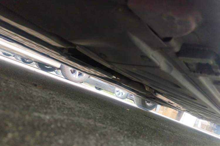 Used Mercedes-Benz C-Class 2015 Restyled C 180 L Sport Edition Chassis Front Left