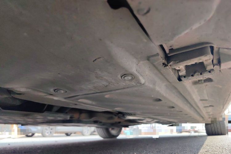 Used Mercedes-Benz C-Class 2015 Restyled C 180 L Sport Edition Chassis Front Left