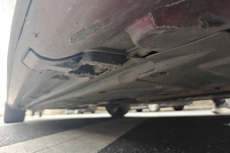 Used Mercedes-Benz C-Class 2015 C 200 L Sport Edition Chassis Front Right
