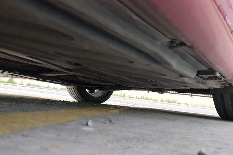 Used Mercedes-Benz C-Class 2015 C 200 L 4MATIC Chassis Rear Left