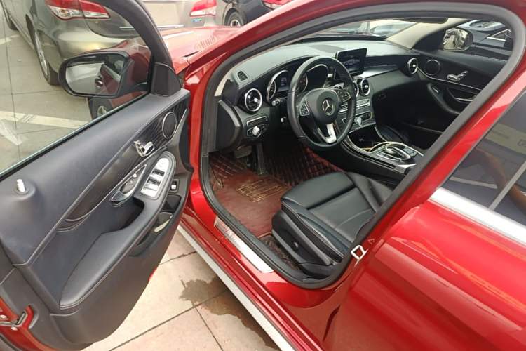 Used Mercedes-Benz C-Class 2015 Restyled C 180 L Sport Edition Driver Seat