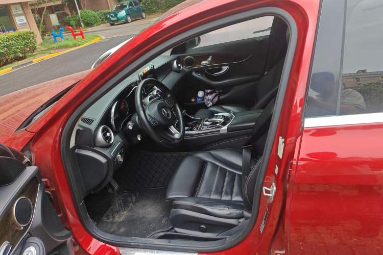 Used Mercedes-Benz C-Class 2015 Facelift C 180 L Driver Seat