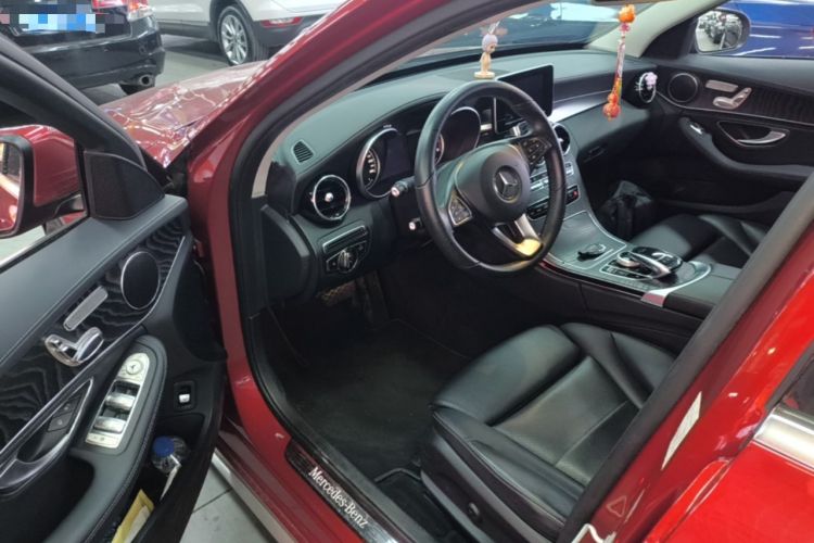 Used Mercedes-Benz C-Class 2015 Revised C 200 L Sport Edition Driver Seat