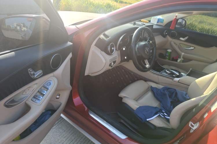 Used Mercedes-Benz C-Class 2015 Restyled C 180 L Sport Edition Driver Seat