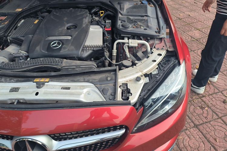 Used Mercedes-Benz C-Class 2015 C 200 L Sport Edition Engine Bay Left