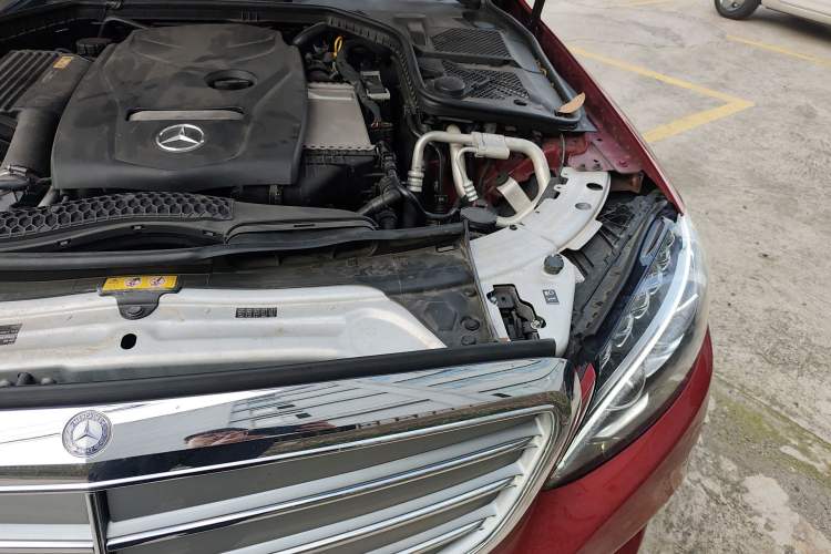 Used Mercedes-Benz C-Class 2015 C 200 L 4MATIC Engine Bay Left