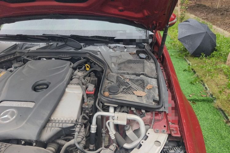 Used Mercedes-Benz C-Class 2015 C 200 L Sport Edition Engine Bay Left