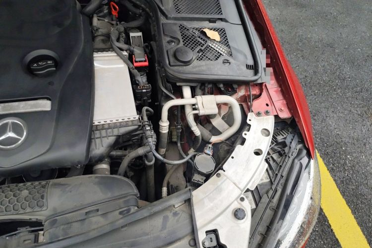 Used Mercedes-Benz C-Class 2015 C 180 L Engine Bay Left