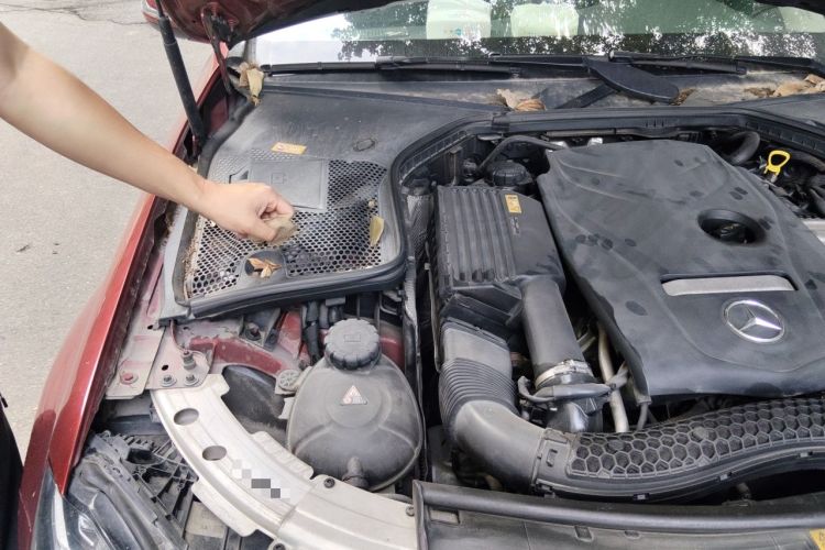Used Mercedes-Benz C-Class 2015 Revised C 200 L Sport Edition Engine Bay Right