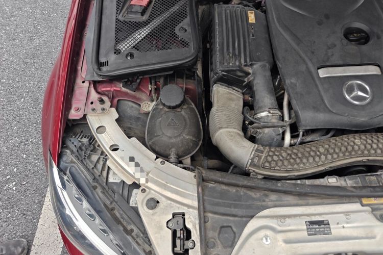 Used Mercedes-Benz C-Class 2015 C 200 L Sport Edition Engine Bay Right