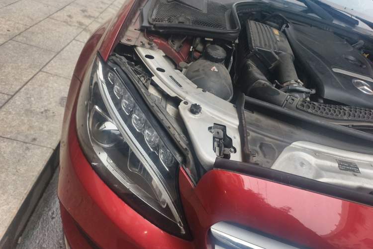 Used Mercedes-Benz C-Class 2015 Revised C 200 L Sport Edition Engine Bay Right