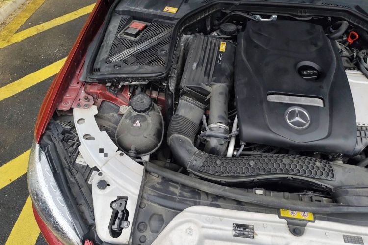 Used Mercedes-Benz C-Class 2015 C 180 L Engine Bay Right