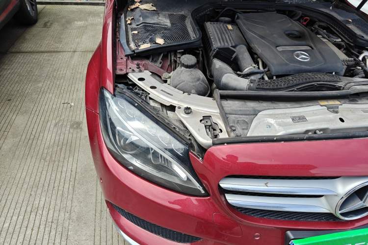 Used Mercedes-Benz C-Class 2015 C 180 L Sport Edition Engine Bay Right