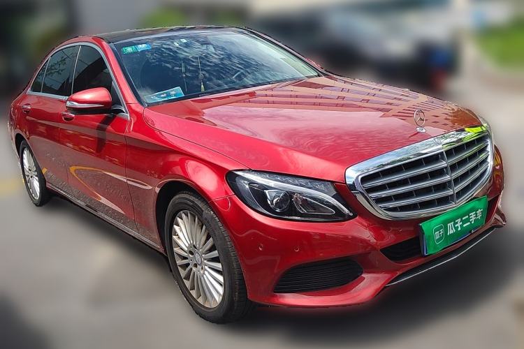 Used Mercedes-Benz C-Class 2015 Facelift C 200 L Front Right 45 Deg