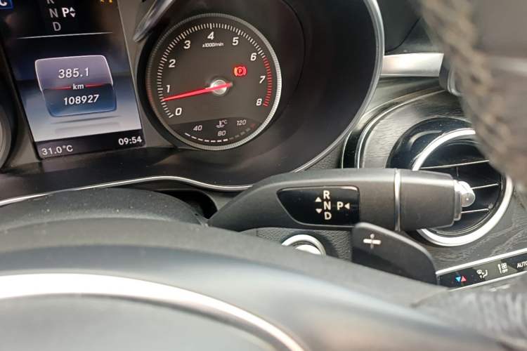 Used Mercedes-Benz C-Class 2015 Restyled C 180 L Sport Edition Gear Lever