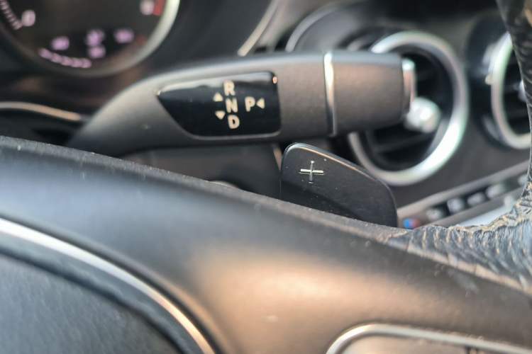 Used Mercedes-Benz C-Class 2015 C 200 L Sport Edition Gear Lever