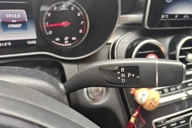 Used Mercedes-Benz C-Class 2015 C 200 L Sport Edition Gear Lever