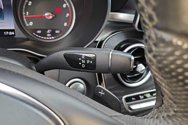 Used Mercedes-Benz C-Class 2015 Restyled C 180 L Sport Edition Gear Lever